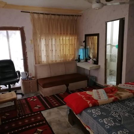 Guest House Hazem Al Azraq ash Shamali Экстерьер фото